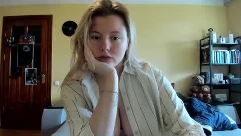 Lilly Depp online show from April 11, 2026, 9:35 am