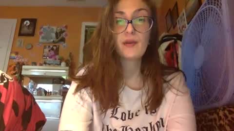 Snapshot of lillylushabae chatting on October 13, 2025, 9:15 pm hi guys im back on here 3 online show from October 13, 2025, 9:15 pm