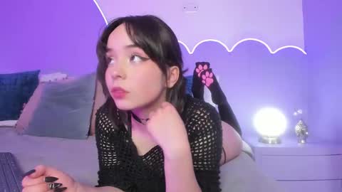 Snapshot of lilou_albrecht chatting on February 18, 2025, 5:53 pm Lilou online show from February 18, 2025, 5:53 pm