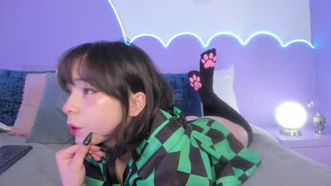 Snapshot of lilou_albrecht chatting on February 19, 2025, 2:23 pm Lilou online show from February 19, 2025, 2:23 pm