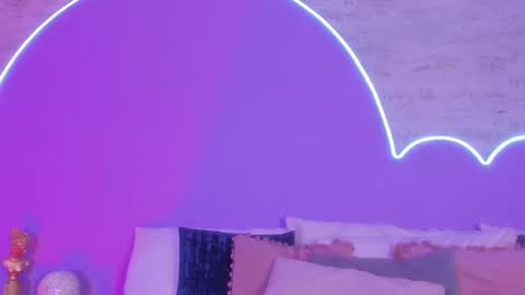 Snapshot of lilou_albrecht chatting on October 15, 2025, 11:54 am Lilou online show from October 15, 2025, 11:54 am