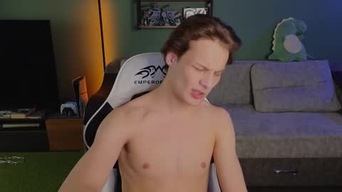 Snapshot of lilteddyboy chatting on October 24, 2025, 4:25 pm lilteddyboy online show from October 24, 2025, 4:25 pm