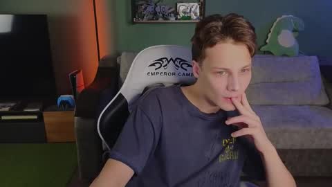 Snapshot of lilteddyboy chatting on November 13, 2025, 4:06 pm lilteddyboy online show from November 13, 2025, 4:06 pm