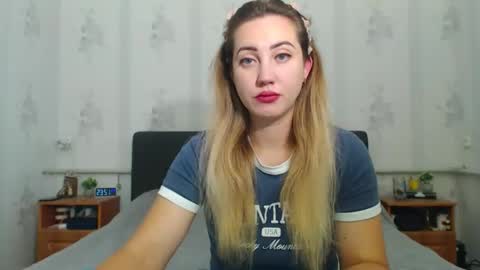 lilu_cute25 online show from October 27, 2025, 9:52 pm