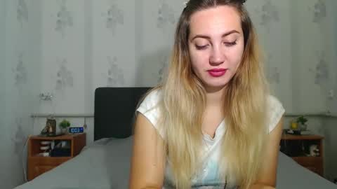 lilu_cute25 online show from November 3, 2025, 8:04 am