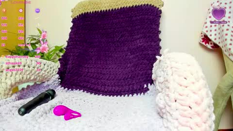 LILY online show from September 17, 2025, 9:33 am