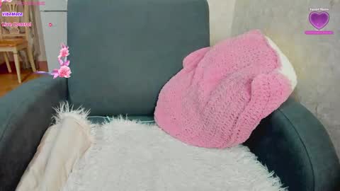 LILY online show from November 9, 2025, 6:39 pm