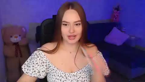 lily_baker_ online show from May 12, 2026, 9:06 am