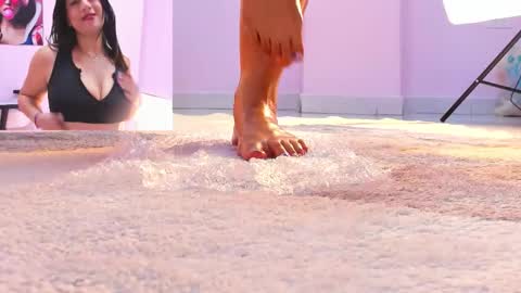 lily_cole27 online show from March 7, 2026, 5:37 am