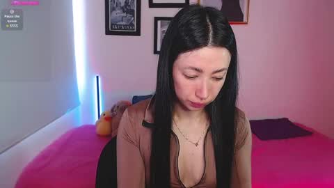 just lily online show from March 4, 2025, 7:22 pm