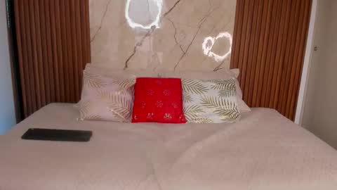 lily_hiill online show from January 12, 2026, 6:46 pm