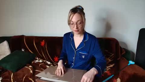 Lily LaBeau online show from March 20, 2026, 1:21 am