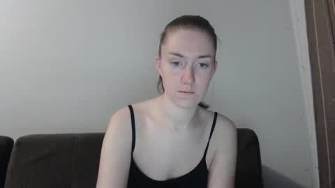 lily_love_x online show from October 24, 2025, 11:56 pm
