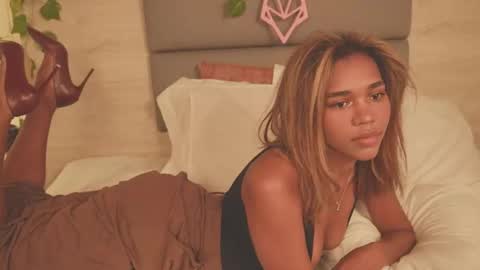 Lily Miiller online show from December 20, 2025, 9:33 pm