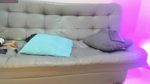 lily_rose0 online show from May 16, 2026, 9:13 pm