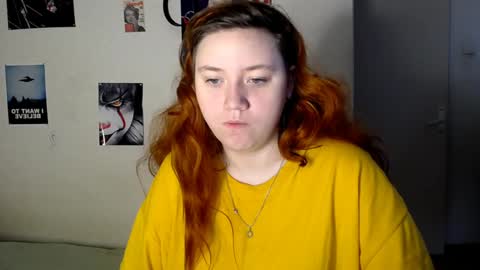 Snapshot of lily_shamy chatting on December 25, 2024, 11:43 am Alice online show from December 25, 2024, 11:43 am