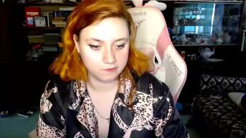 Snapshot of lily_shamy chatting on October 12, 2025, 5:06 am Alice online show from October 12, 2025, 5:06 am