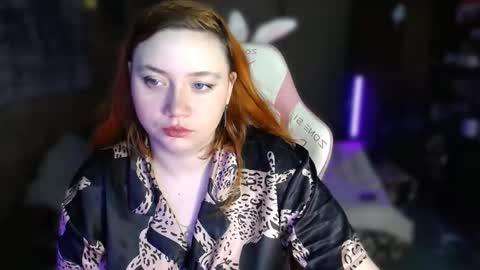 Snapshot of lily_shamy chatting on November 12, 2025, 10:15 am Alice online show from November 12, 2025, 10:15 am