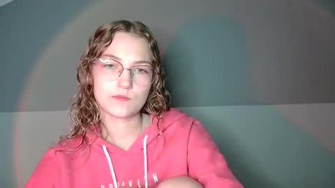 Snapshot of lily_tayberry chatting on September 15, 2025, 6:02 am small lily online show from September 15, 2025, 6:02 am