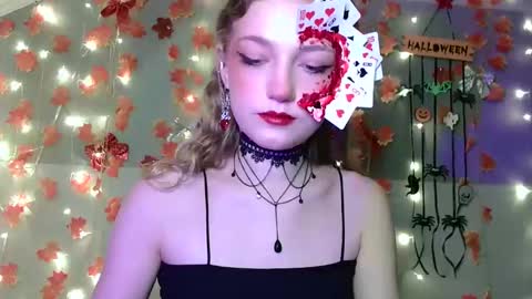 Snapshot of lily_tayberry chatting on October 22, 2025, 5:34 pm small lily online show from October 22, 2025, 5:34 pm