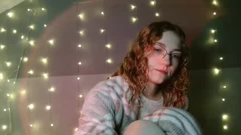 Snapshot of lily_tayberry chatting on November 3, 2025, 6:09 pm small lily online show from November 3, 2025, 6:09 pm