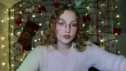 Snapshot of lily_tayberry chatting on December 18, 2025, 6:25 pm small lily online show from December 18, 2025, 6:25 pm