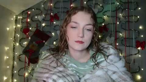 Snapshot of lily_tayberry chatting on December 22, 2025, 6:05 pm small lily online show from December 22, 2025, 6:05 pm