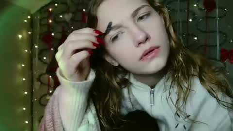 Snapshot of lily_tayberry chatting on January 9, 2026, 7:11 am small lily online show from January 9, 2026, 7:11 am