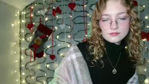 Snapshot of lily_tayberry chatting on January 10, 2026, 5:31 am small lily online show from January 10, 2026, 5:31 am