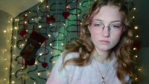 Snapshot of lily_tayberry chatting on January 13, 2026, 7:02 am small lily online show from January 13, 2026, 7:02 am