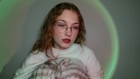 Snapshot of lily_tayberry chatting on January 16, 2026, 8:29 am small lily online show from January 16, 2026, 8:29 am