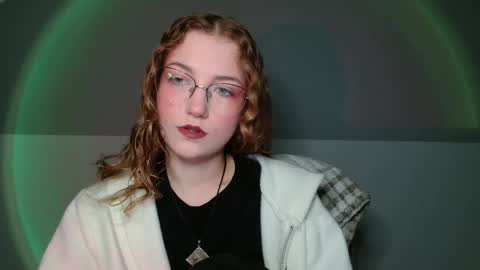 Snapshot of lily_tayberry chatting on February 6, 2026, 6:11 pm small lily online show from February 6, 2026, 6:11 pm