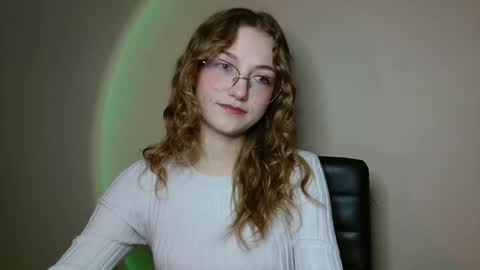 Snapshot of lily_tayberry chatting on February 11, 2026, 3:06 pm small lily online show from February 11, 2026, 3:06 pm