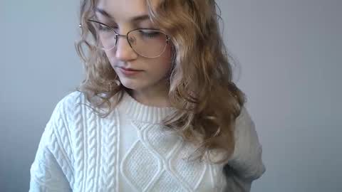 Snapshot of lily_tayberry chatting on February 26, 2026, 1:10 pm small lily online show from February 26, 2026, 1:10 pm