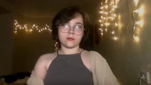 Lily online show from January 17, 2026, 6:33 pm