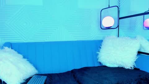 lily_waist online show from January 21, 2025, 10:08 pm