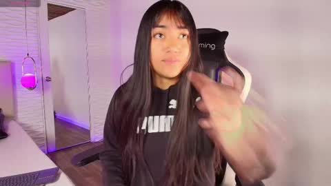 lily_waist online show from October 11, 2025, 11:09 am