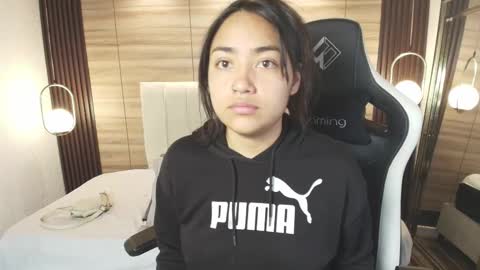 Snapshot of lily_waist chatting on February 2, 2026, 11:31 am lily_waist online show from February 2, 2026, 11:31 am