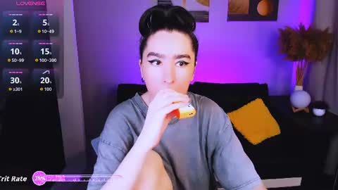 Snapshot of lily_xbaby chatting on June 26, 2026, 2:43 pm LILY online show from June 26, 2026, 2:43 pm