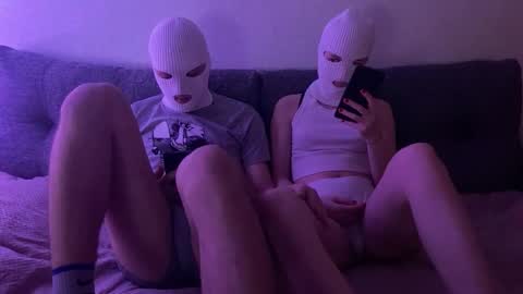 Snapshot of lilybabyshy chatting on December 4, 2025, 4:16 pm Yan and Adela online show from December 4, 2025, 4:16 pm