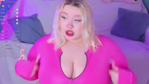 Lily online show from February 23, 2025, 6:34 pm