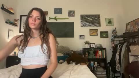 lilybrown07 online show from February 3, 2026, 8:25 pm