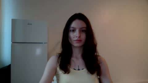 lilycandy_ online show from February 18, 2025, 2:38 pm
