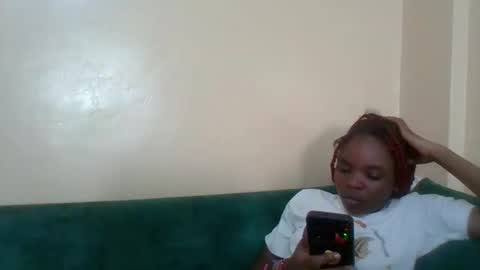 lilycute19 online show from January 18, 2026, 6:28 am