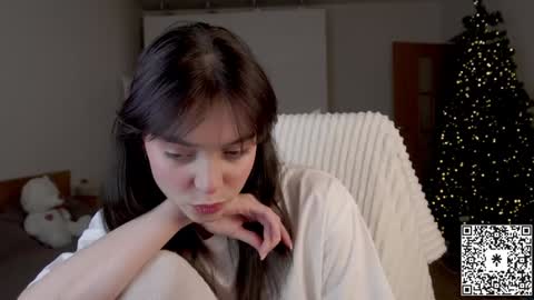 Snapshot of lilyewing_ chatting on December 19, 2024, 5:29 pm Lily   online show from December 19, 2024, 5:29 pm