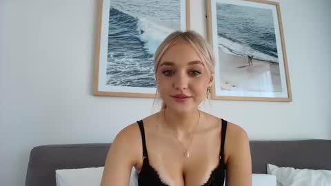lilyflex online show from April 2, 2026, 12:41 am