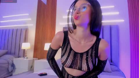 Snapshot of lilyhartt chatting on May 27, 2026, 6:16 pm Lili online show from May 27, 2026, 6:16 pm