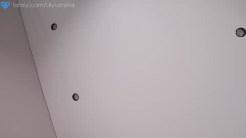 Lilia online show from October 18, 2025, 8:48 am