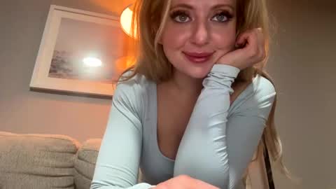 LilyMae online show from December 12, 2024, 9:48 pm