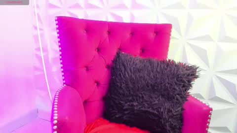 Lily Queen online show from September 19, 2025, 2:40 pm